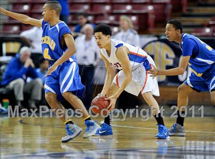 Thumbnail 3 in St. Joseph Notre Dame vs. St. Bernard (CIF State D5 Final) photogallery.