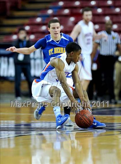 Thumbnail 1 in St. Joseph Notre Dame vs. St. Bernard (CIF State D5 Final) photogallery.