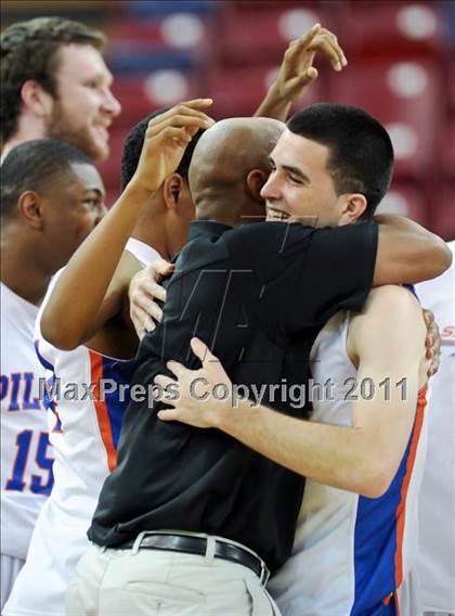 Thumbnail 3 in St. Joseph Notre Dame vs. St. Bernard (CIF State D5 Final) photogallery.