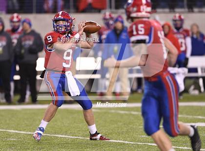 Thumbnail 3 in Clyde vs. Licking Valley (OHSAA D4 Final)  photogallery.