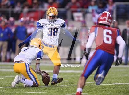 Thumbnail 2 in Clyde vs. Licking Valley (OHSAA D4 Final)  photogallery.