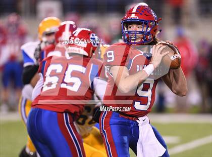 Thumbnail 3 in Clyde vs. Licking Valley (OHSAA D4 Final)  photogallery.