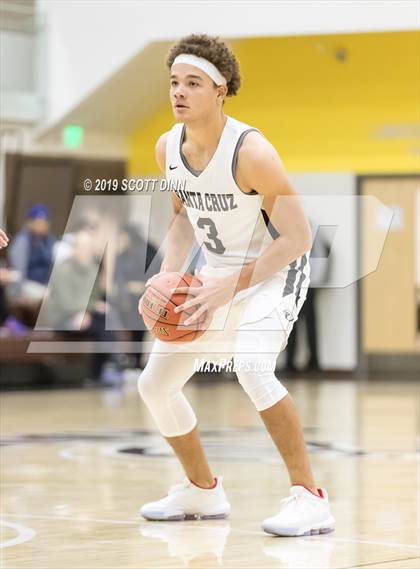 Thumbnail 3 in Palo Alto v Santa Cruz (Joe Schram Holiday Tournament) photogallery.