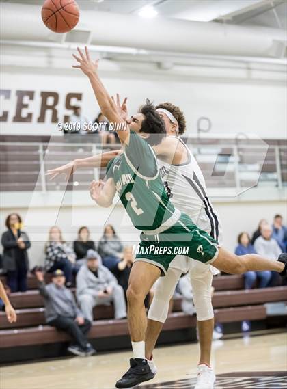 Thumbnail 2 in Palo Alto v Santa Cruz (Joe Schram Holiday Tournament) photogallery.
