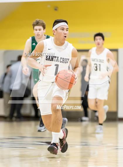 Thumbnail 3 in Palo Alto v Santa Cruz (Joe Schram Holiday Tournament) photogallery.