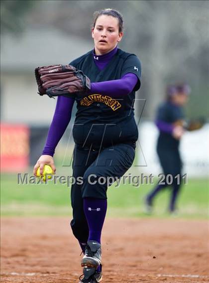 Thumbnail 1 in Ball vs Foster (First Capitol Classic) photogallery.