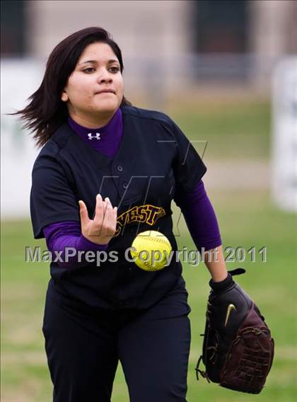 Thumbnail 3 in Ball vs Foster (First Capitol Classic) photogallery.