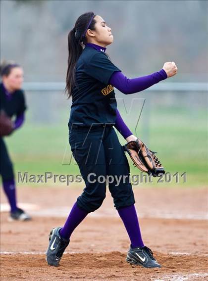 Thumbnail 3 in Ball vs Foster (First Capitol Classic) photogallery.