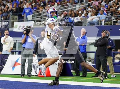 Thumbnail 2 in Westlake @ North Crowley (UIL 6A Division I Football Final) photogallery.