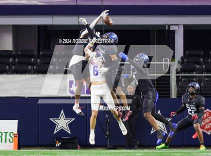 Thumbnail 3 in Westlake @ North Crowley (UIL 6A Division I Football Final) photogallery.