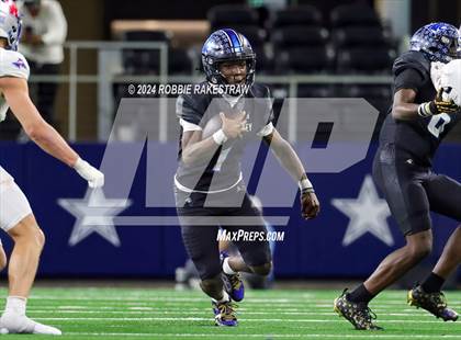 Thumbnail 2 in Westlake @ North Crowley (UIL 6A Division I Football Final) photogallery.