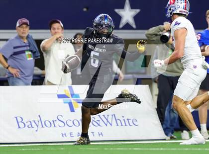 Thumbnail 1 in Westlake @ North Crowley (UIL 6A Division I Football Final) photogallery.