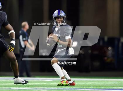 Thumbnail 2 in Westlake @ North Crowley (UIL 6A Division I Football Final) photogallery.