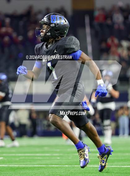 Thumbnail 1 in Westlake @ North Crowley (UIL 6A Division I Football Final) photogallery.