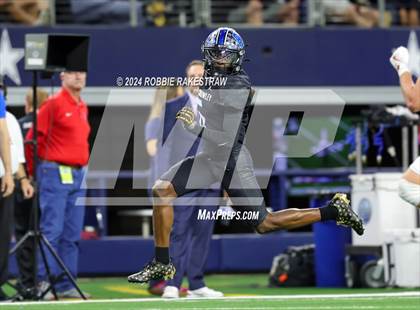 Thumbnail 2 in Westlake @ North Crowley (UIL 6A Division I Football Final) photogallery.