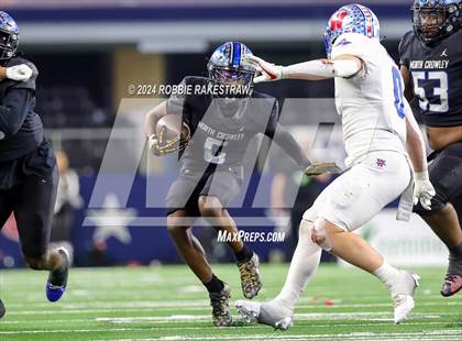 Thumbnail 2 in Westlake @ North Crowley (UIL 6A Division I Football Final) photogallery.
