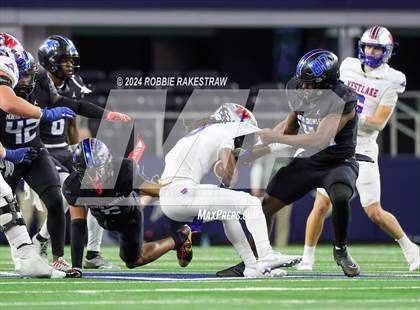 Thumbnail 3 in Westlake @ North Crowley (UIL 6A Division I Football Final) photogallery.