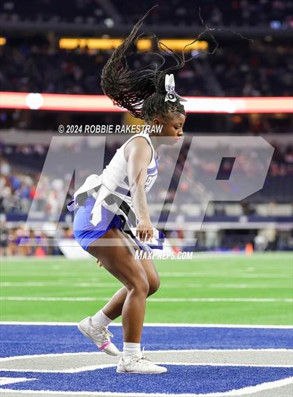Thumbnail 1 in Westlake @ North Crowley (UIL 6A Division I Football Final) photogallery.