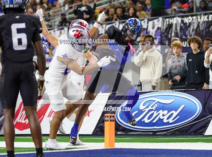 Thumbnail 3 in Westlake @ North Crowley (UIL 6A Division I Football Final) photogallery.