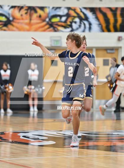 Thumbnail 1 in Mullen vs Lakewood photogallery.