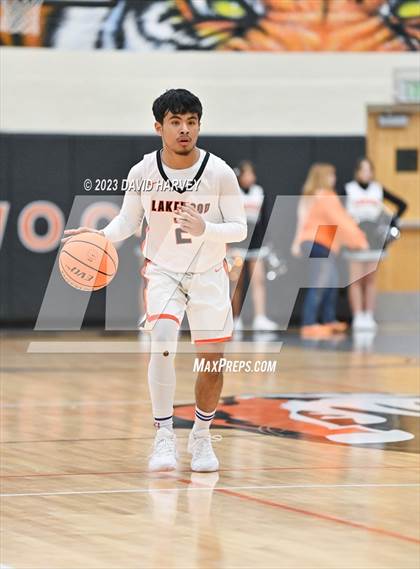 Thumbnail 2 in Mullen vs Lakewood photogallery.