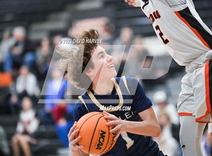 Thumbnail 1 in Mullen vs Lakewood photogallery.