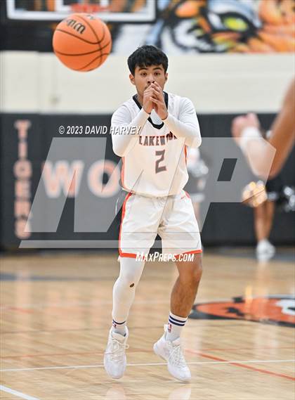Thumbnail 1 in Mullen vs Lakewood photogallery.