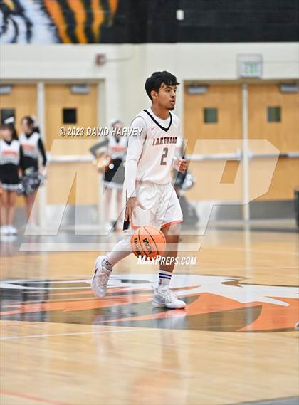 Thumbnail 2 in Mullen vs Lakewood photogallery.
