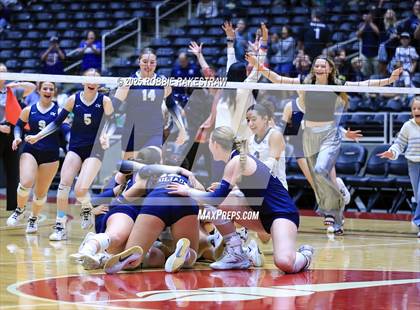 Thumbnail 1 in Bushland vs. Goliad (UIL 3A D1 Volleyball Final) photogallery.