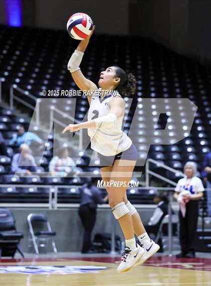 Thumbnail 2 in Bushland vs. Goliad (UIL 3A D1 Volleyball Final) photogallery.