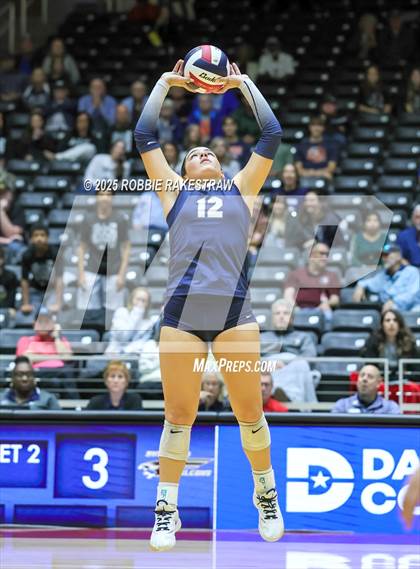 Thumbnail 2 in Bushland vs. Goliad (UIL 3A D1 Volleyball Final) photogallery.