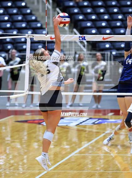 Thumbnail 1 in Bushland vs. Goliad (UIL 3A D1 Volleyball Final) photogallery.
