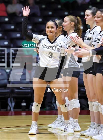 Thumbnail 3 in Bushland vs. Goliad (UIL 3A D1 Volleyball Final) photogallery.