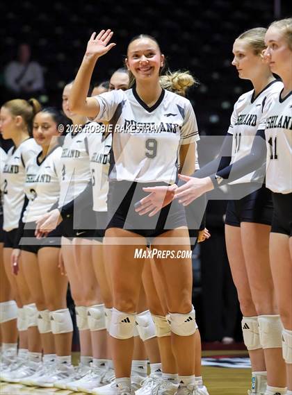 Thumbnail 2 in Bushland vs. Goliad (UIL 3A D1 Volleyball Final) photogallery.
