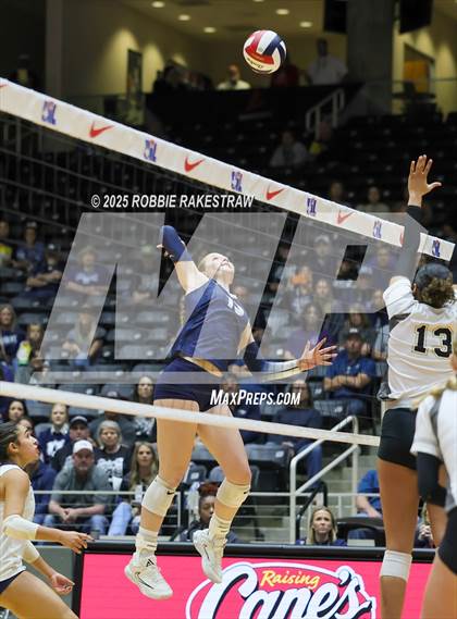 Thumbnail 2 in Bushland vs. Goliad (UIL 3A D1 Volleyball Final) photogallery.