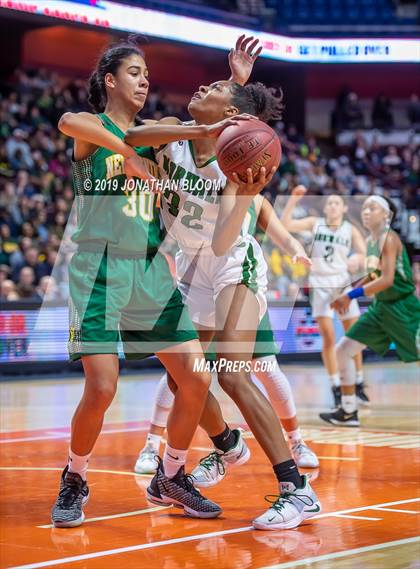 Thumbnail 3 in Norwalk vs. New London (CIAC Class LL Final) photogallery.