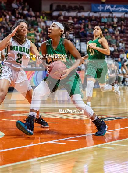 Thumbnail 3 in Norwalk vs. New London (CIAC Class LL Final) photogallery.