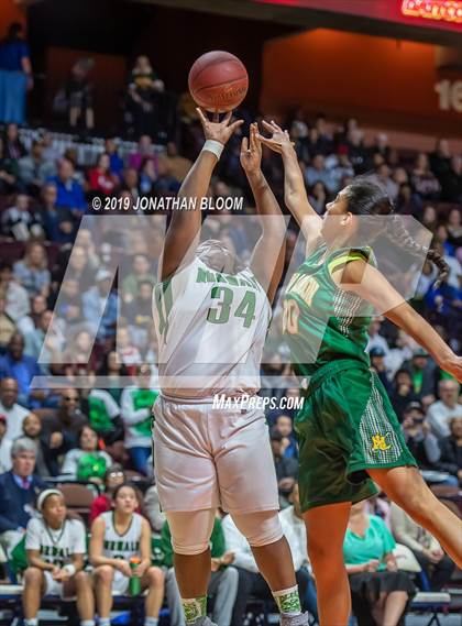 Thumbnail 3 in Norwalk vs. New London (CIAC Class LL Final) photogallery.