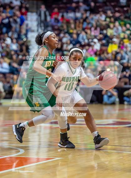Thumbnail 2 in Norwalk vs. New London (CIAC Class LL Final) photogallery.
