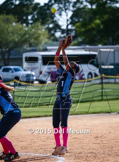 Thumbnail 1 in Berkeley Prep @ Shorecrest Prep photogallery.