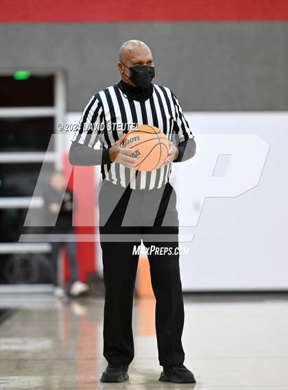 Thumbnail 2 in Sacramento Adventist @ Woodland Christian (Foundation Game) photogallery.