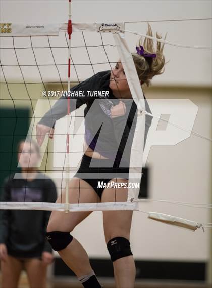 Thumbnail 3 in Red Bluff vs. Shasta (NSCIF D3 Final) photogallery.