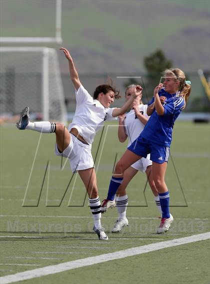 Thumbnail 1 in St. Francis vs. Los Altos (CIF CCS D2 Final) photogallery.