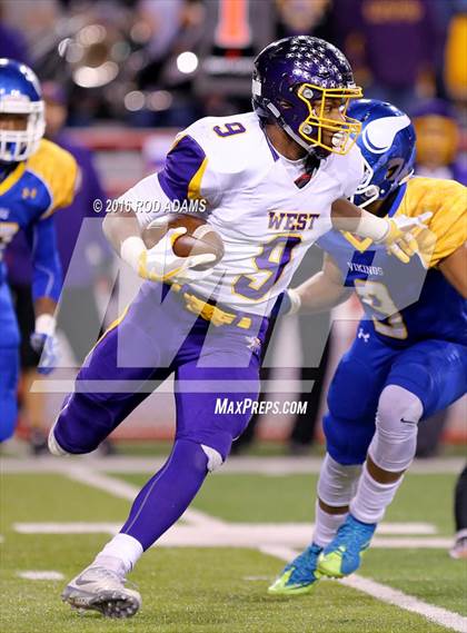 Thumbnail 1 in Omaha North vs. Bellevue West (NSAA 1A Final)  photogallery.