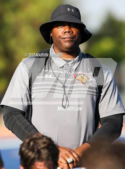 Thumbnail 2 in Oaks Christian vs Chaminade  photogallery.