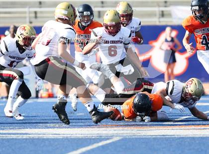 Thumbnail 3 in Oaks Christian vs Chaminade  photogallery.