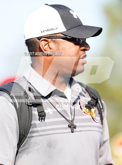Thumbnail 2 in Oaks Christian vs Chaminade  photogallery.
