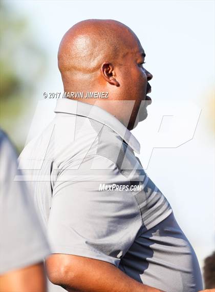 Thumbnail 3 in Oaks Christian vs Chaminade  photogallery.