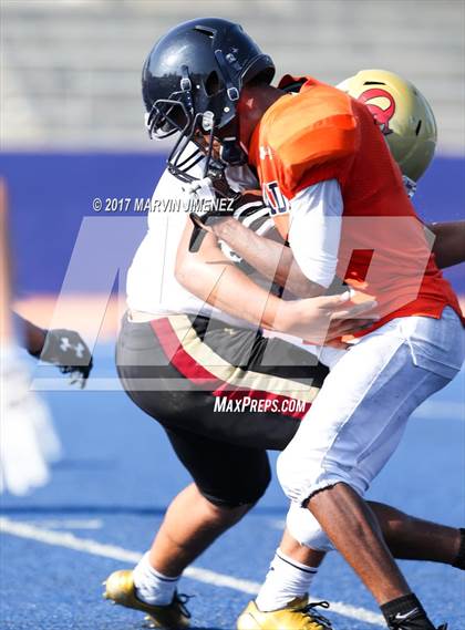 Thumbnail 1 in Oaks Christian vs Chaminade  photogallery.