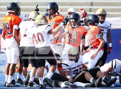 Thumbnail 3 in Oaks Christian vs Chaminade  photogallery.